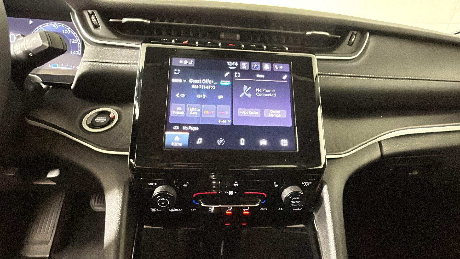 Used 2023 Jeep Grand Cherokee Laredo w/ Luxury Tech Group I AWD/4WD image 28