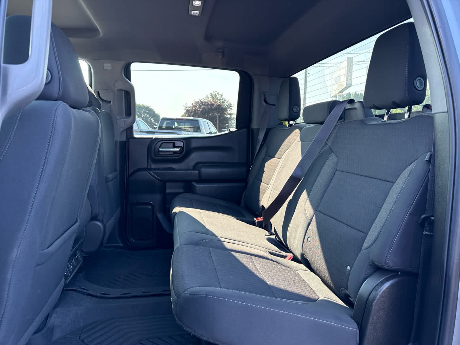 Certified 2022 Chevrolet Silverado 1500 LT AWD/4WD image 21