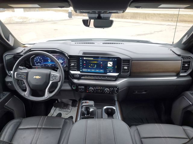 Used 2025 Chevrolet Silverado 1500 High Country image 24