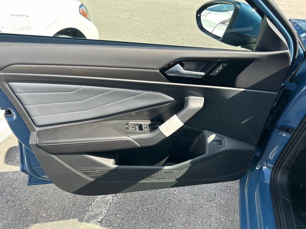 New 2026 Volkswagen Jetta SEL FWD image 17