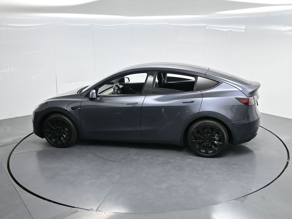 Used 2021 Tesla Model Y Long Range AWD/4WD image 45