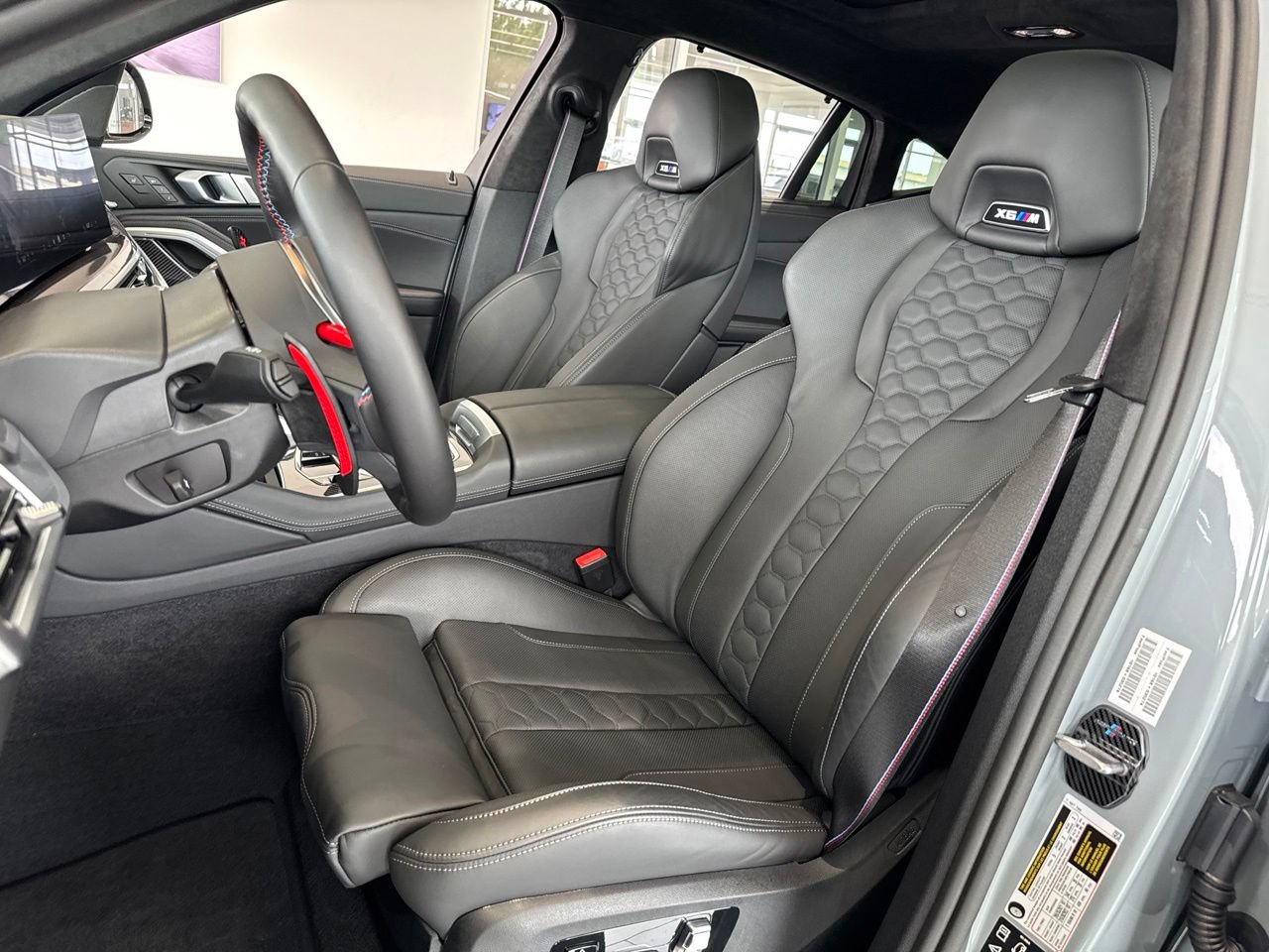 Used 2025 BMW X6 M Competition w/ Executive Package AWD/4WD image 15
