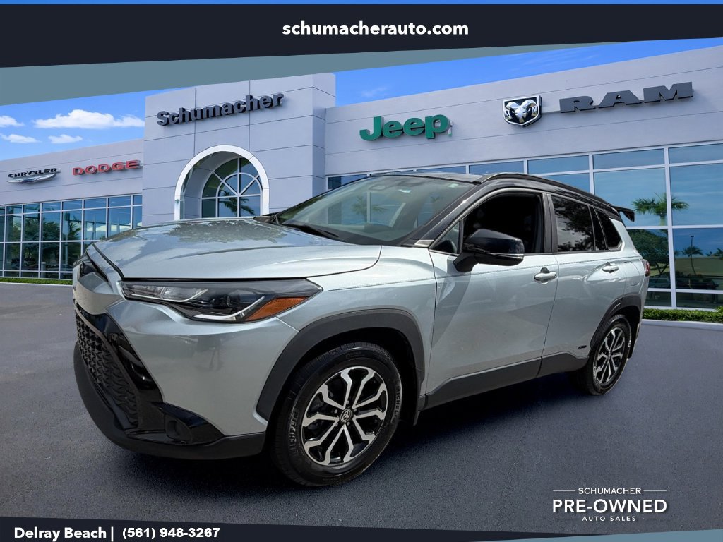 Used 2024 Toyota Corolla Cross AWD Hybrid w/ Moonroof Package image 3