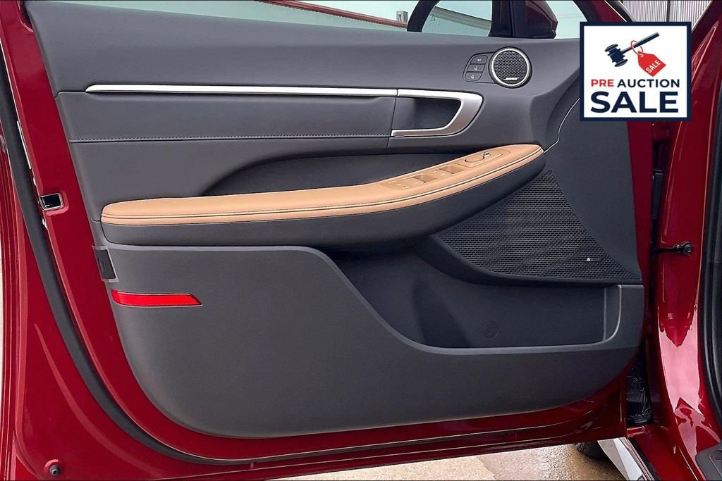 Used 2025 Hyundai Sonata Limited image 23