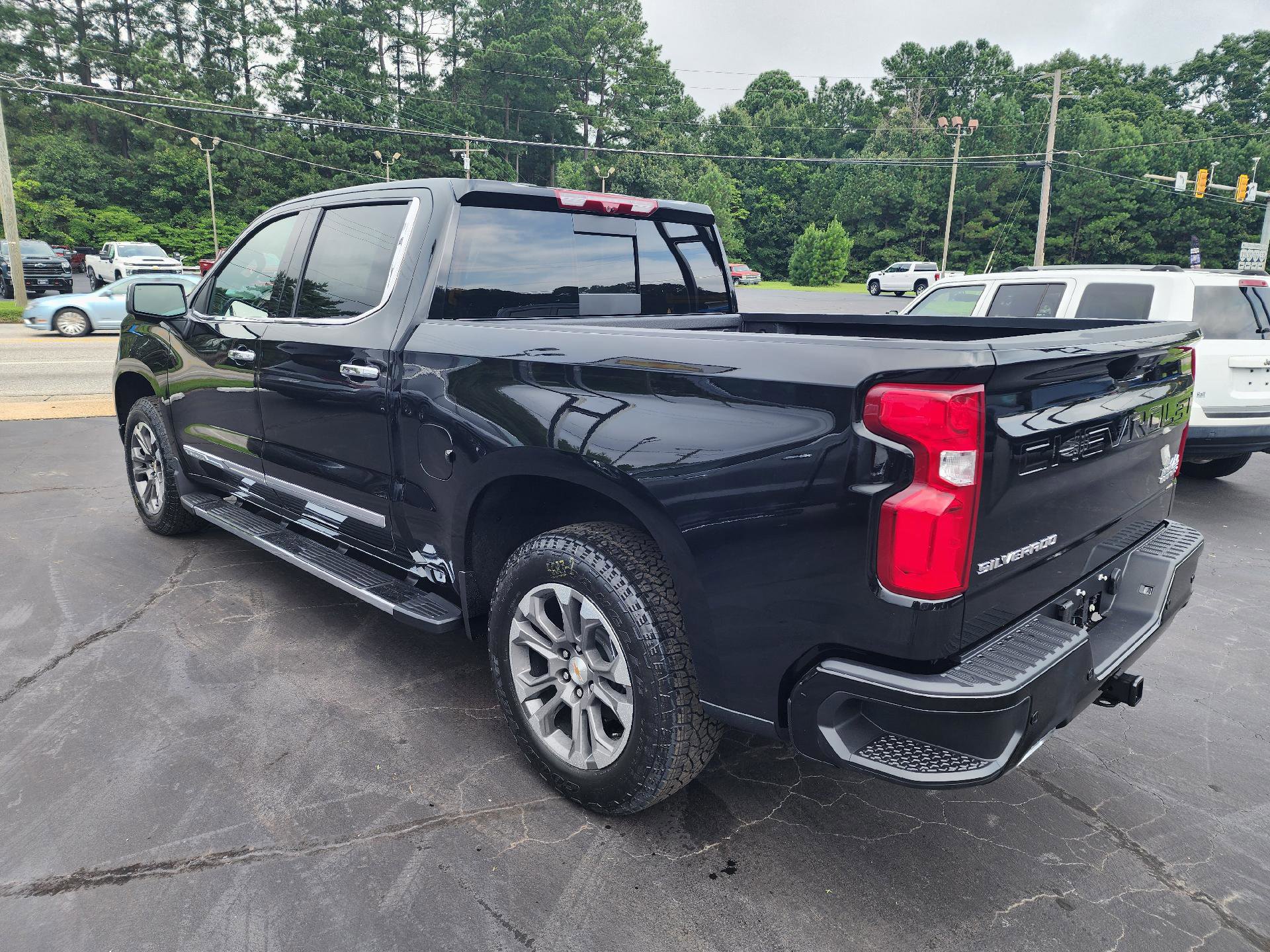 New 2026 Chevrolet Silverado 1500 High Country w/ Technology Package image 3