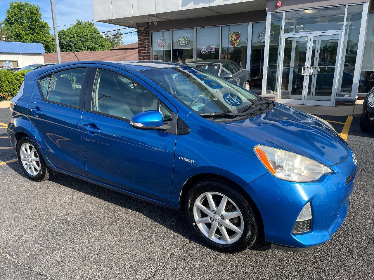 Used 2012 Toyota Prius C Three FWD image 4