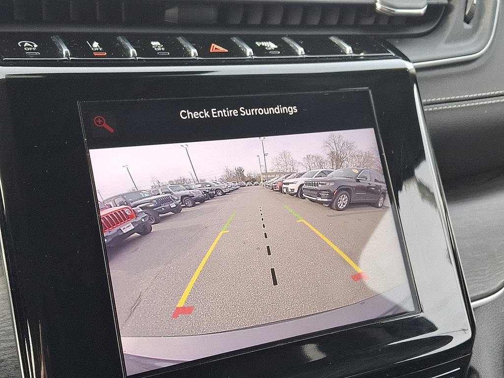 Used 2021 Jeep Grand Cherokee L Limited image 27