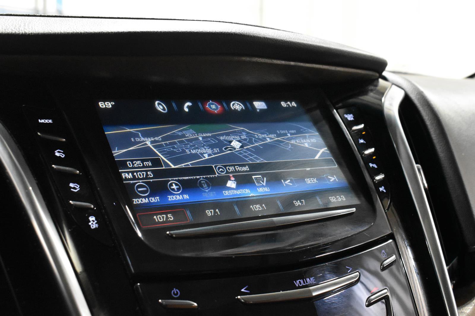 Used 2019 Cadillac Escalade ESV Premium Luxury AWD/4WD image 20