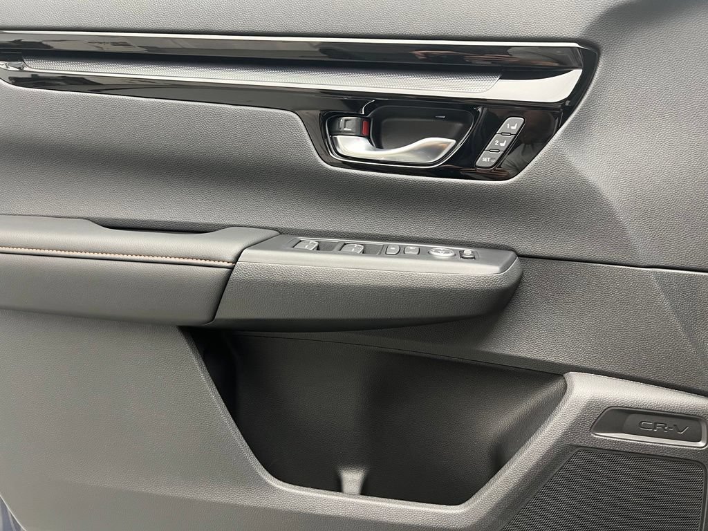 Used 2026 Honda CR-V Sport Touring image 18