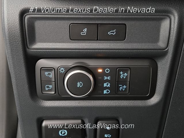 Used 2023 Ford Expedition Platinum AWD/4WD image 36