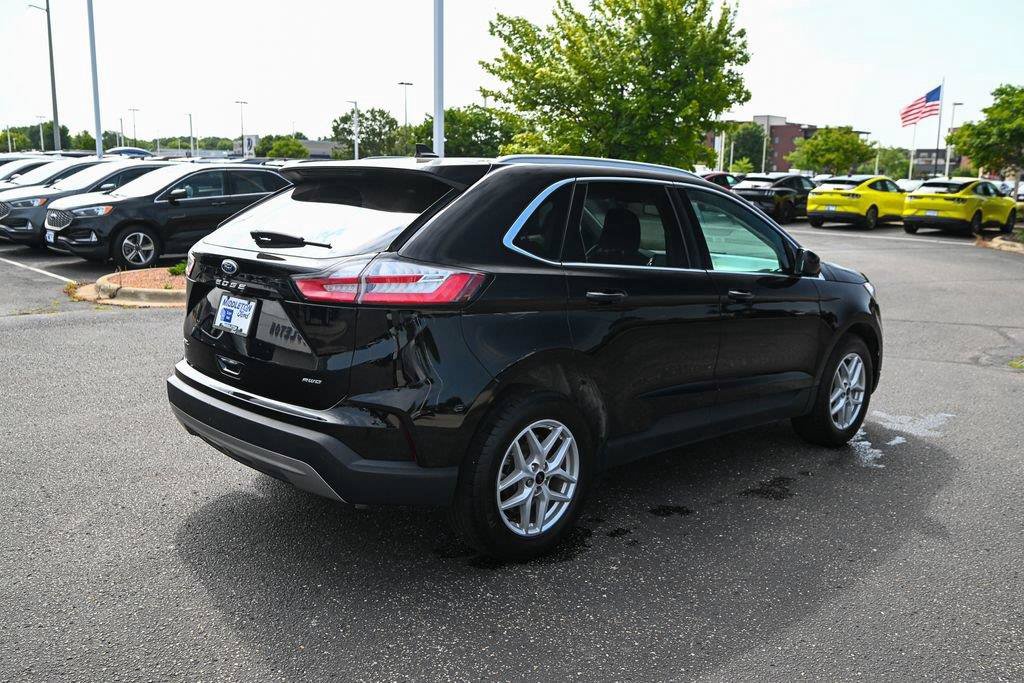 Certified 2024 Ford Edge SEL w/ Convenience Package AWD/4WD image 6