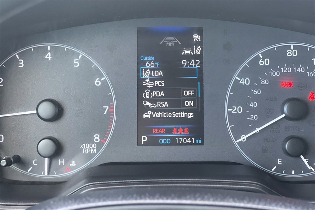 Certified 2025 Toyota Corolla LE image 27