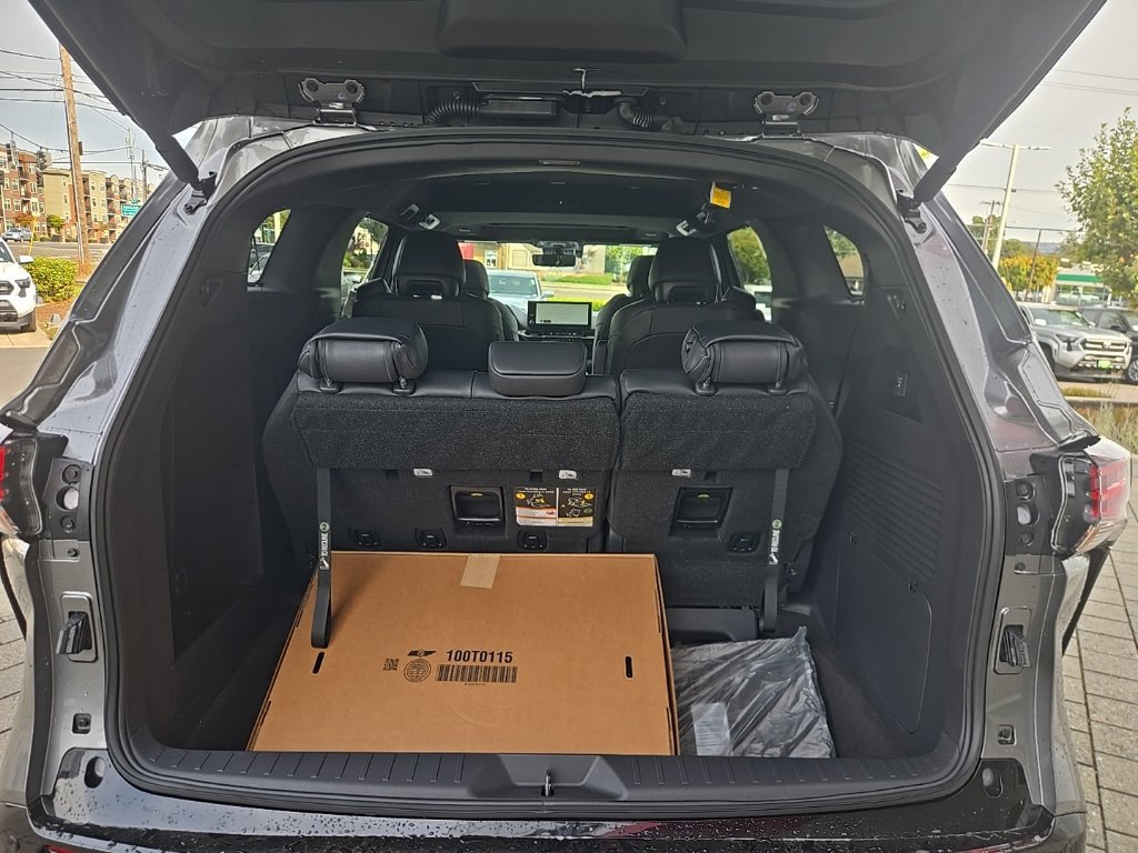New 2026 Toyota Sienna Platinum AWD/4WD image 28