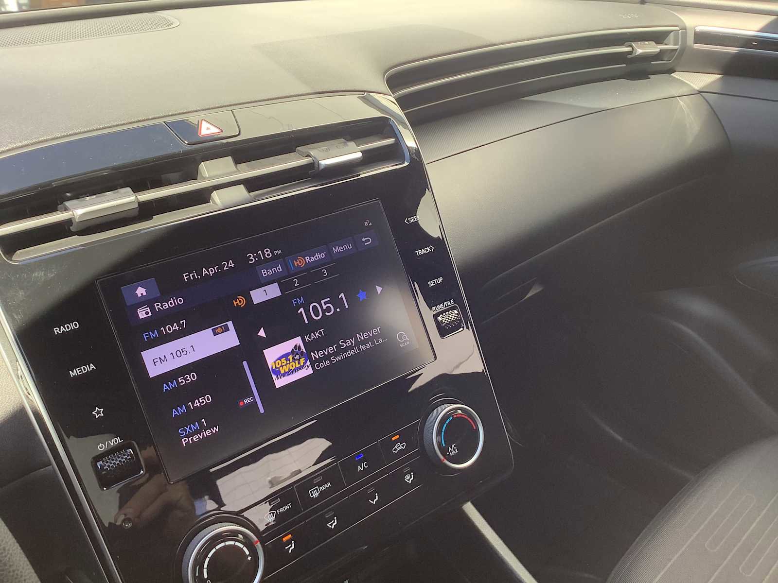 Used 2022 Hyundai Santa Cruz SEL w/ Activity Package FWD image 17