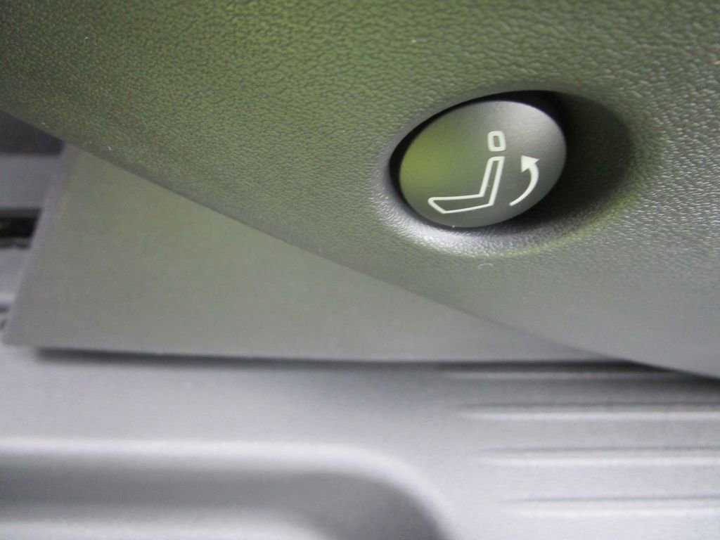 Used 2024 Nissan Pathfinder SL image 20