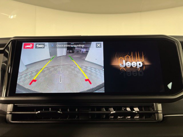 Used 2024 Jeep Wrangler High Altitude AWD/4WD image 34