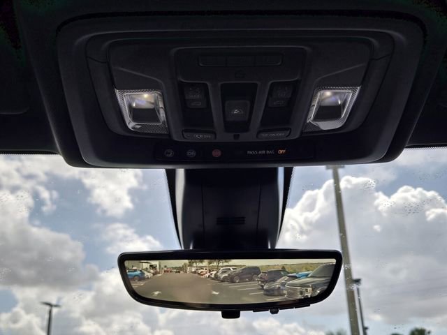 Used 2020 Chevrolet Silverado 1500 High Country w/ Technology Package image 17