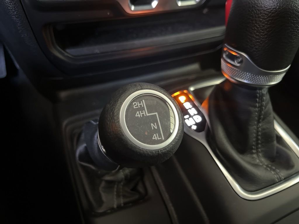 Used 2025 Jeep Gladiator Sport image 38