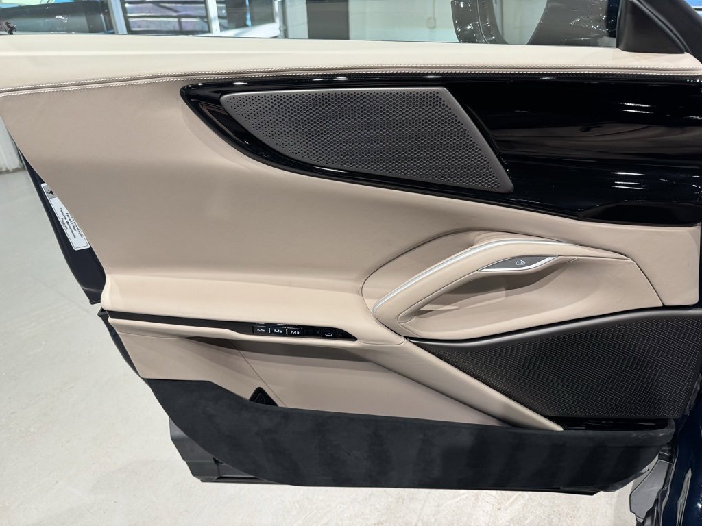 Used 2024 Ferrari Purosangue image 17