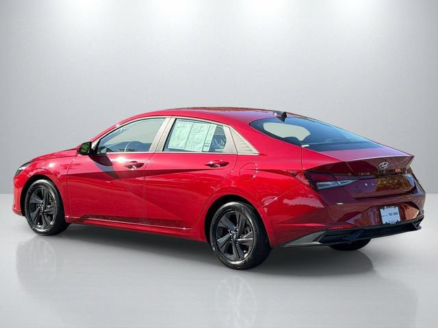 Used 2022 Hyundai Elantra SEL FWD image 5