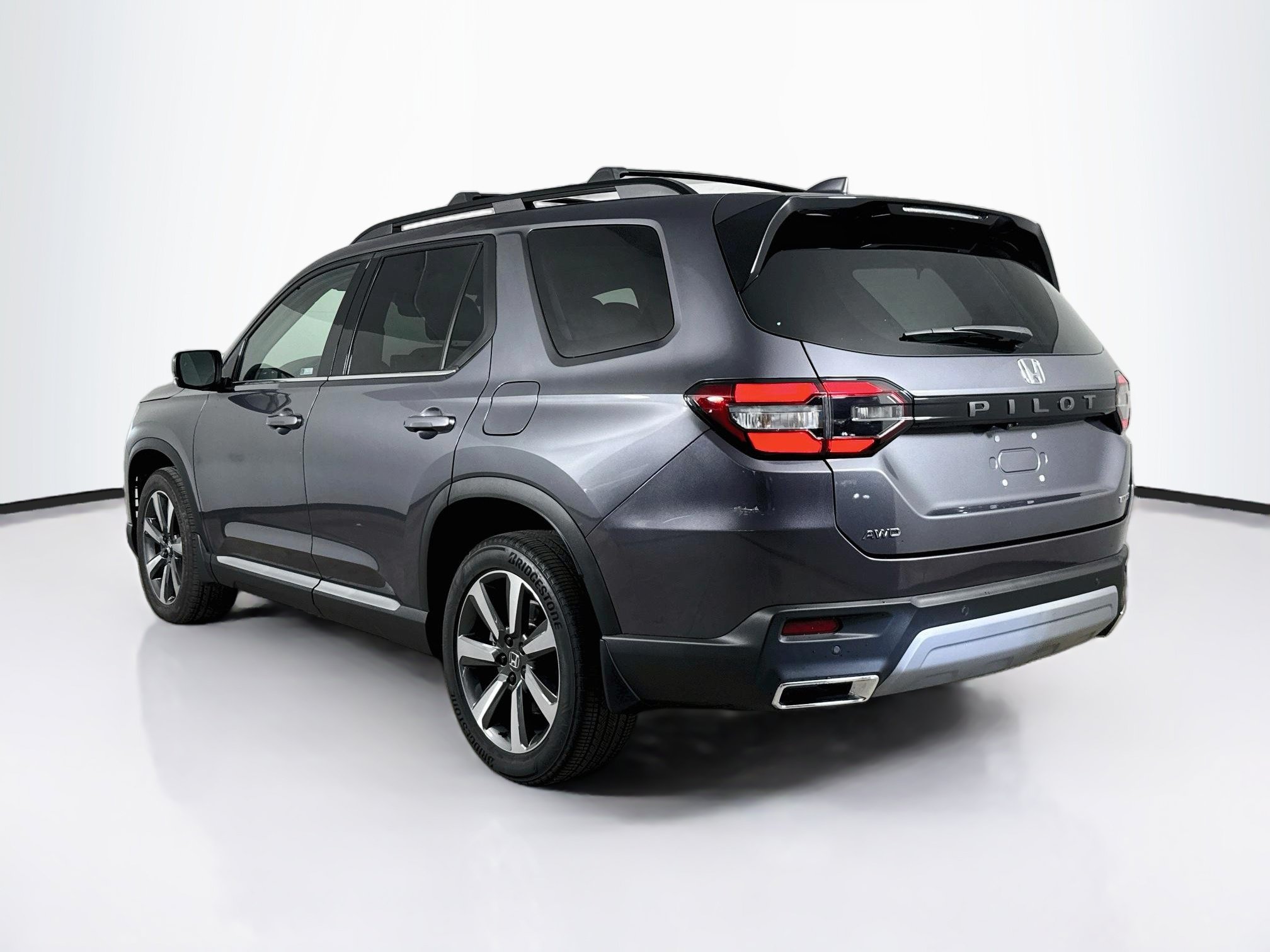 Used 2023 Honda Pilot Touring image 32