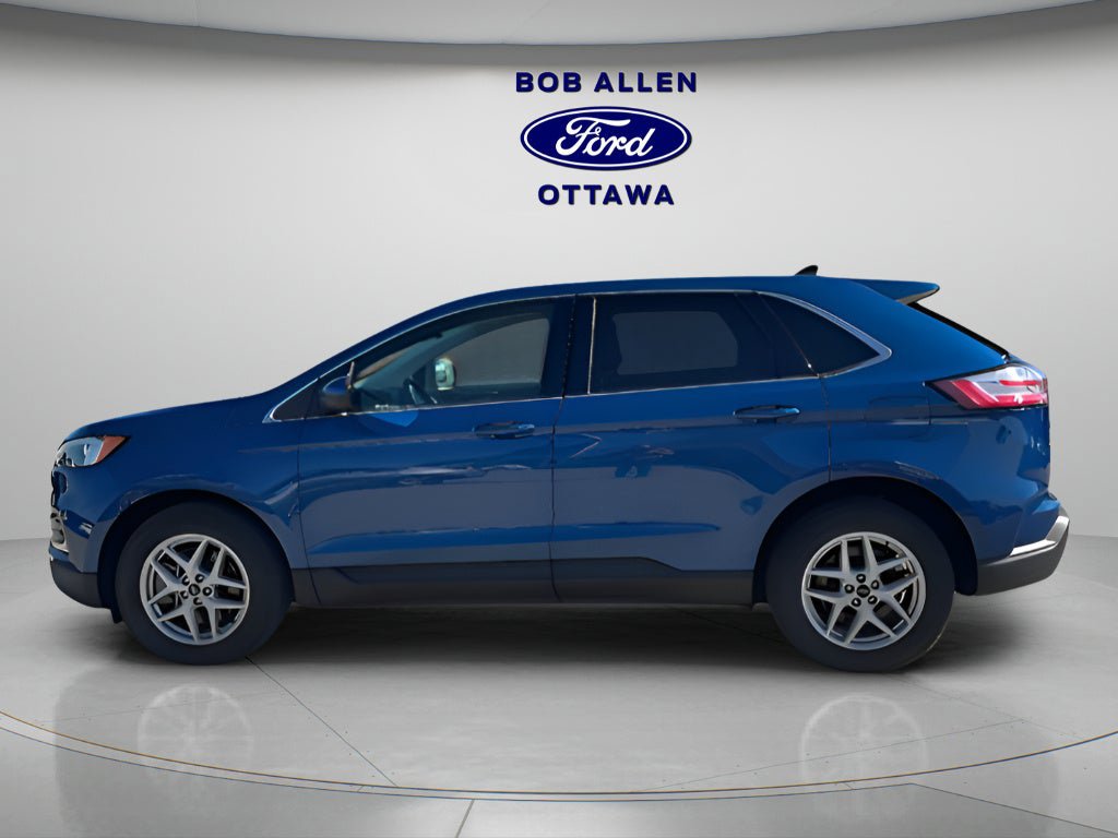 Used 2022 Ford Edge SEL w/ Convenience Package AWD/4WD image 3