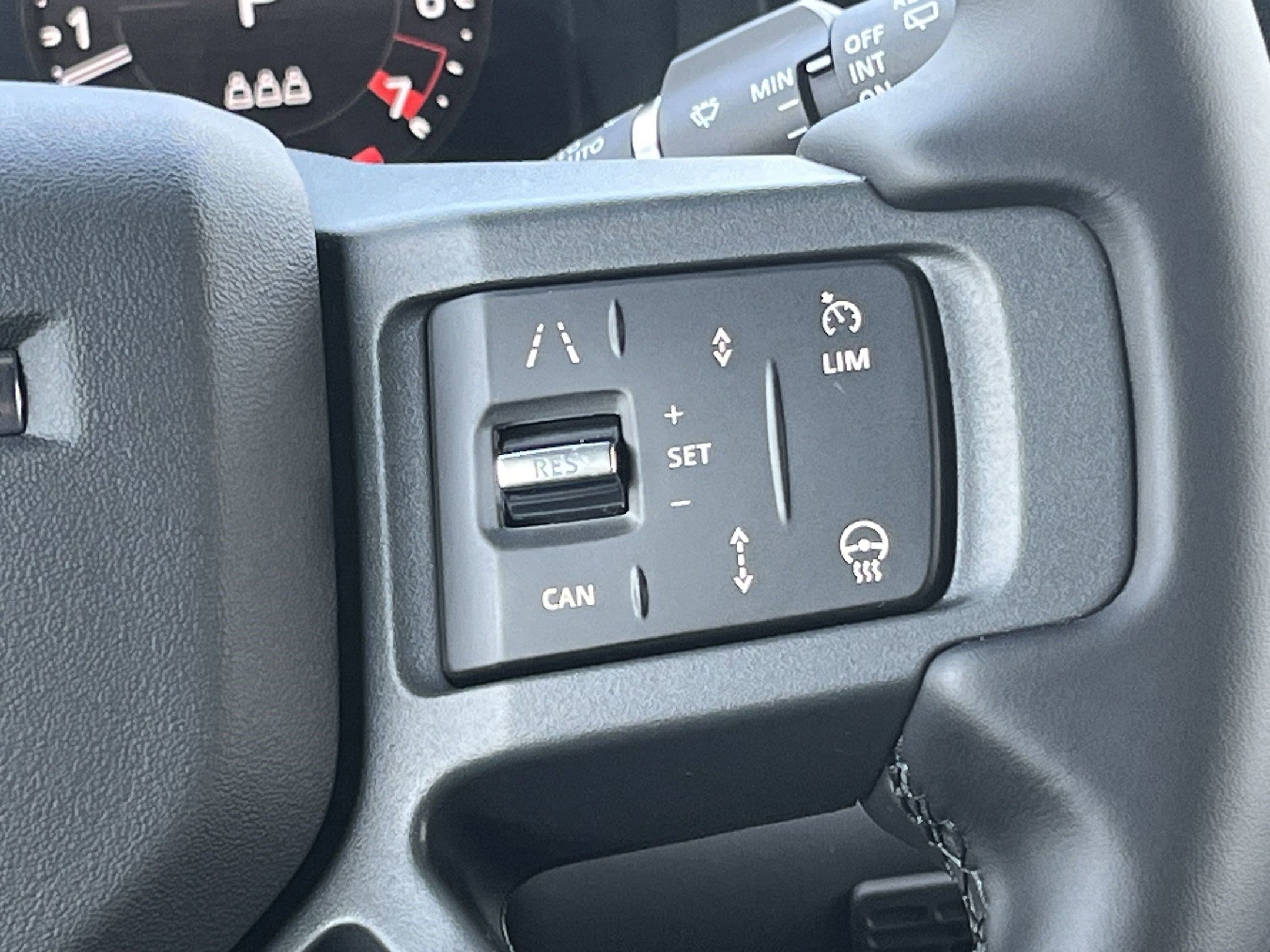 Used 2025 Land Rover Defender 110 S image 22