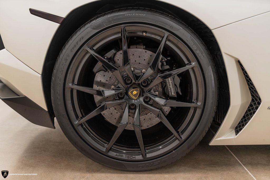Used 2015 Lamborghini Aventador LP 700-4 image 16