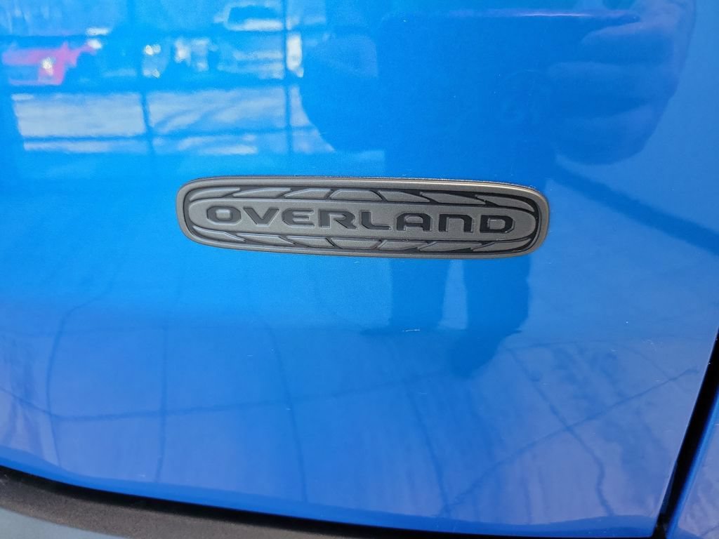 New 2026 Jeep Cherokee Overland w/ Trailer Tow Group AWD/4WD image 8