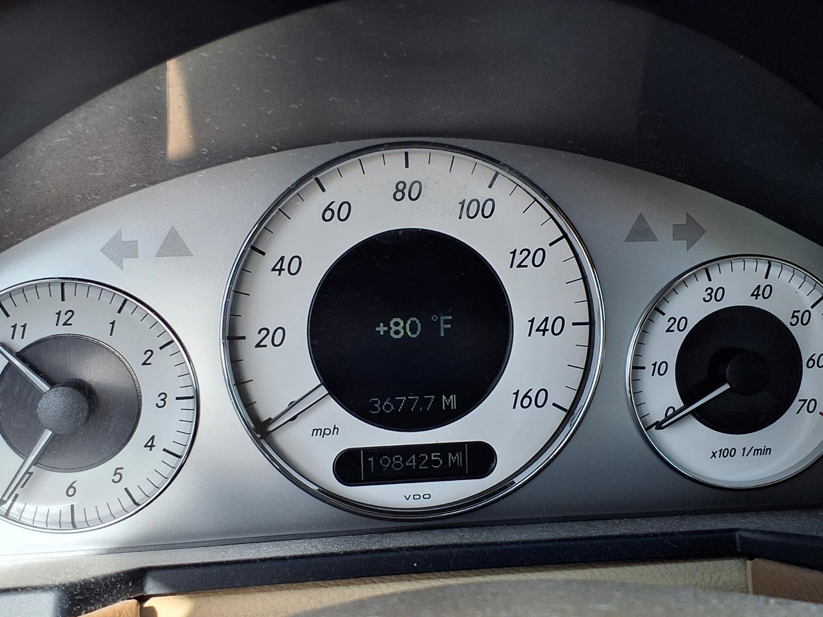 Used 2009 Mercedes-Benz E 350 Sedan image 9