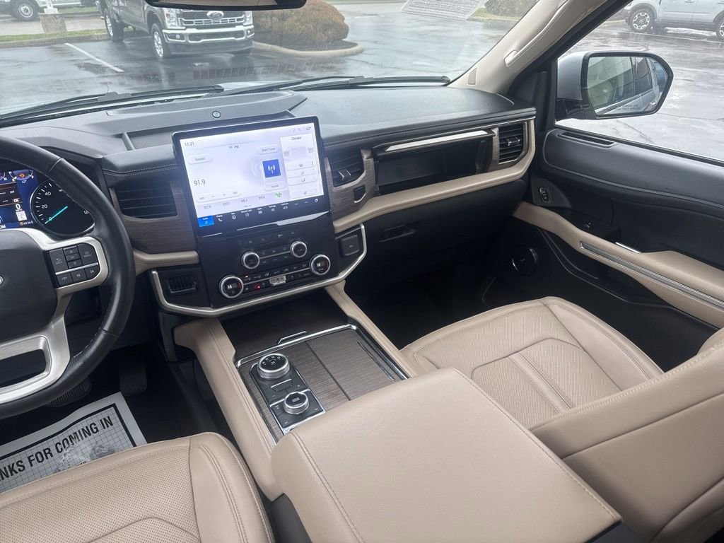 Used 2024 Ford Expedition Max Limited image 19