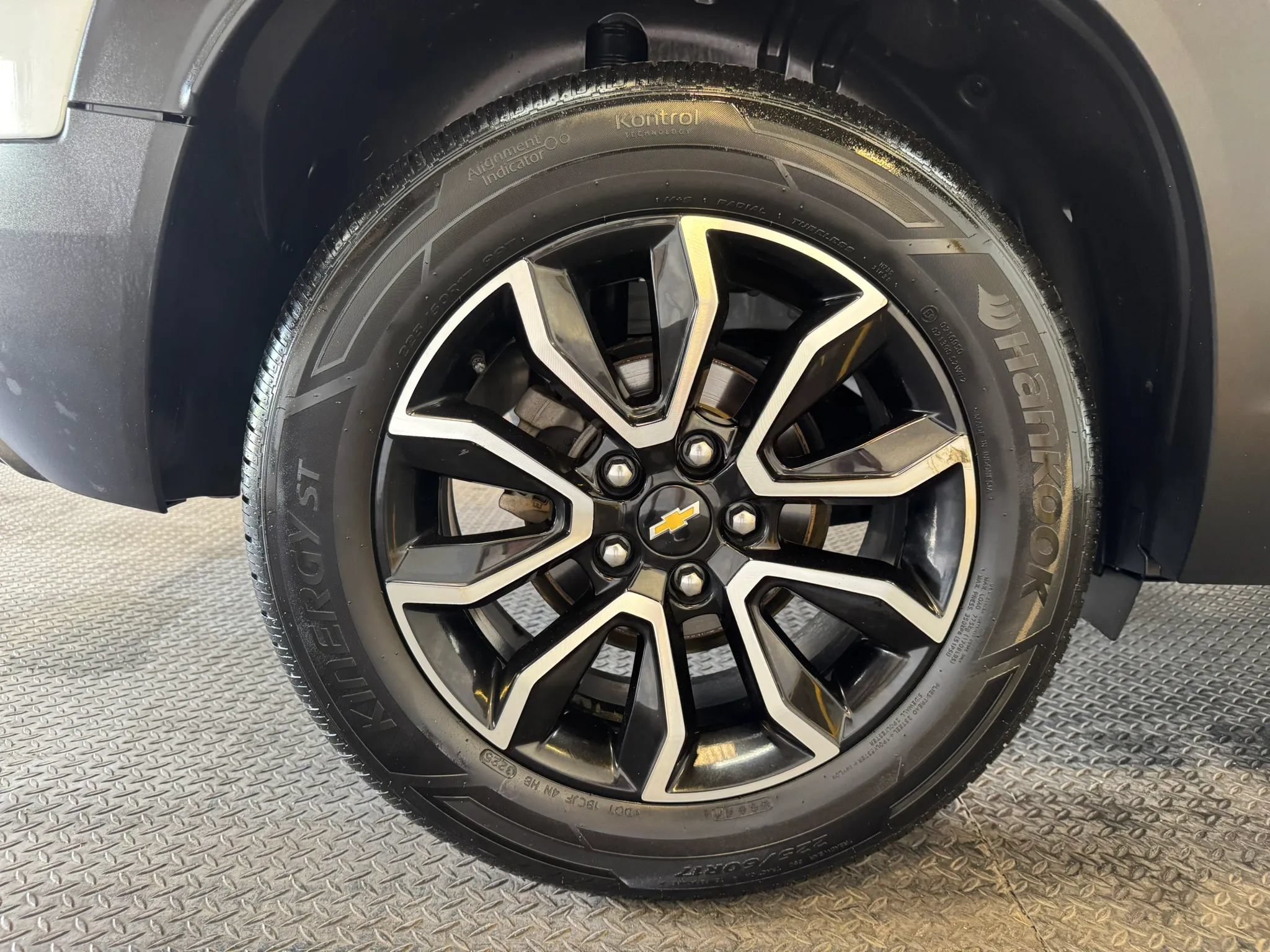 Used 2021 Chevrolet TrailBlazer ACTIV w/ Technology Package FWD image 34