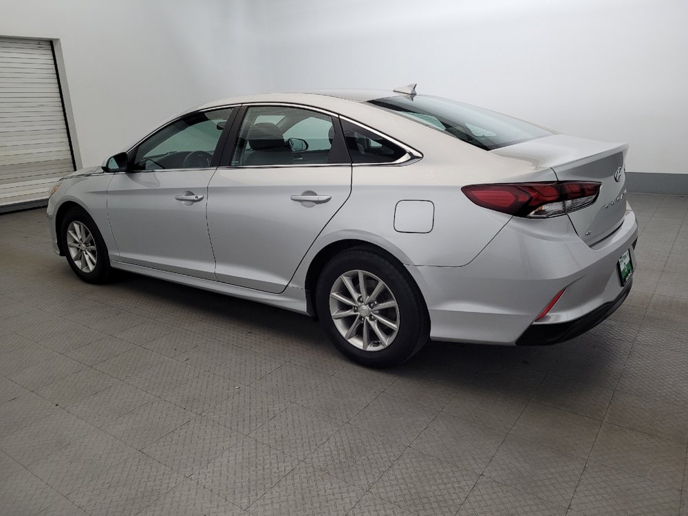 Used 2018 Hyundai Sonata SE FWD image 3