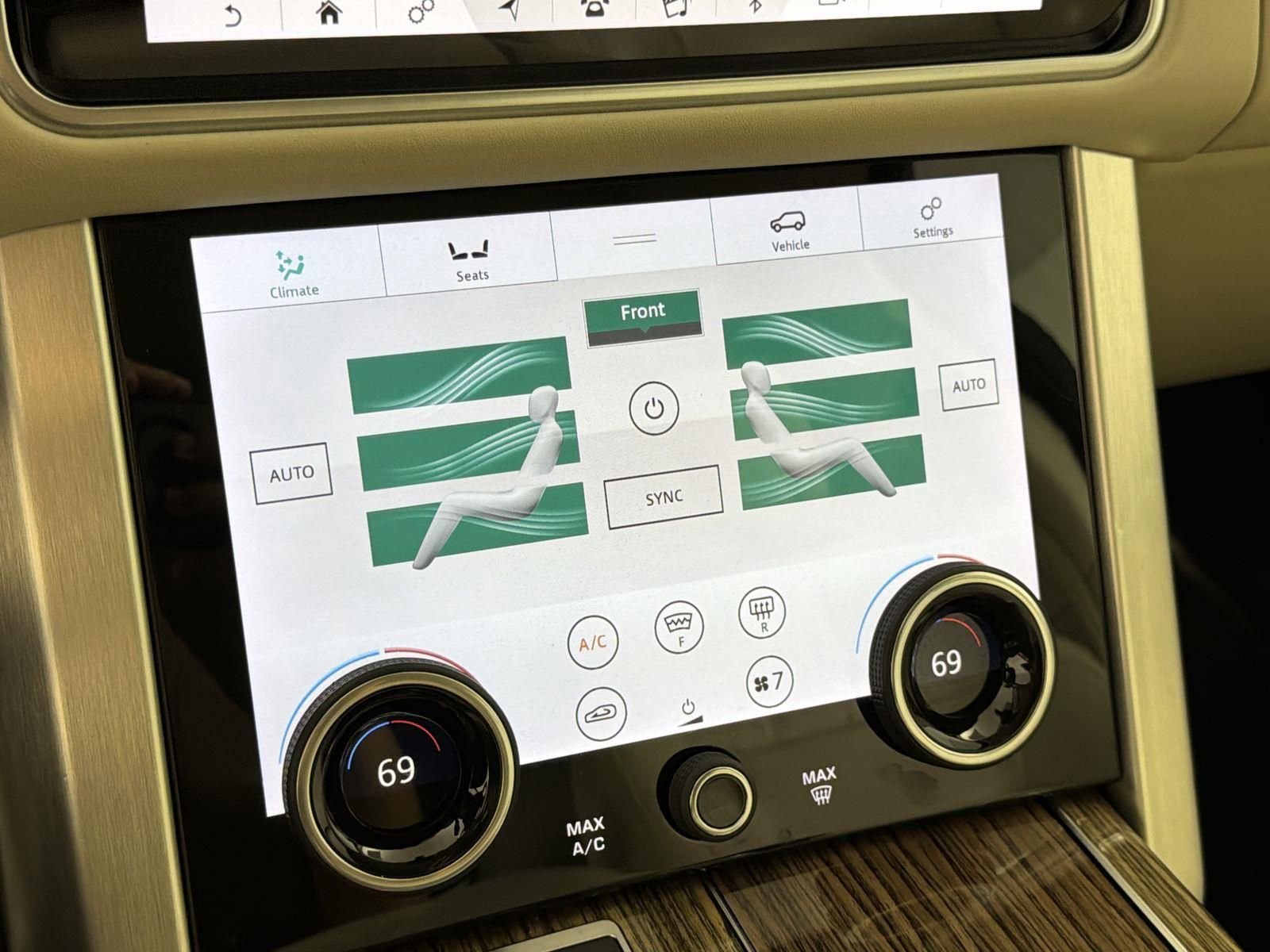 Used 2019 Land Rover Range Rover Supercharged image 14