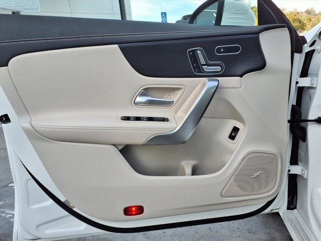 Used 2025 Mercedes-Benz CLA 250 image 11