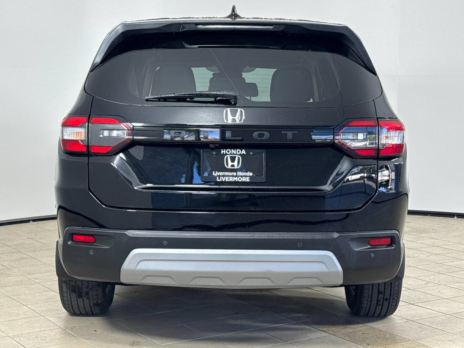 Used 2025 Honda Pilot EX-L image 5