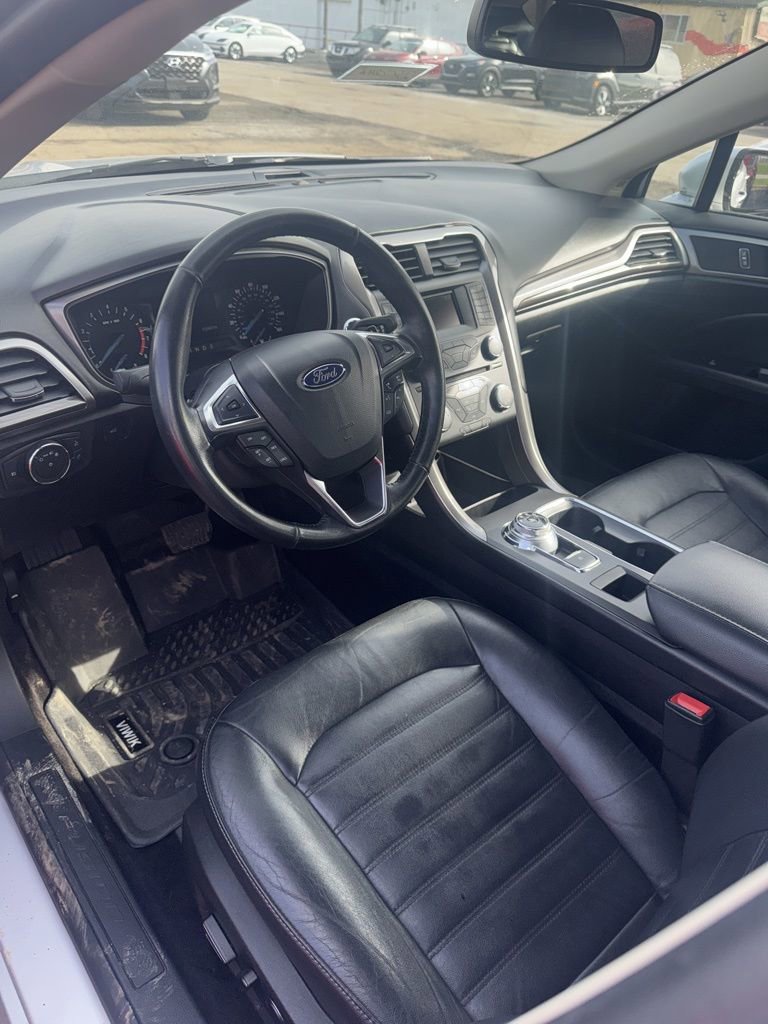 Used 2017 Ford Fusion SE image 7