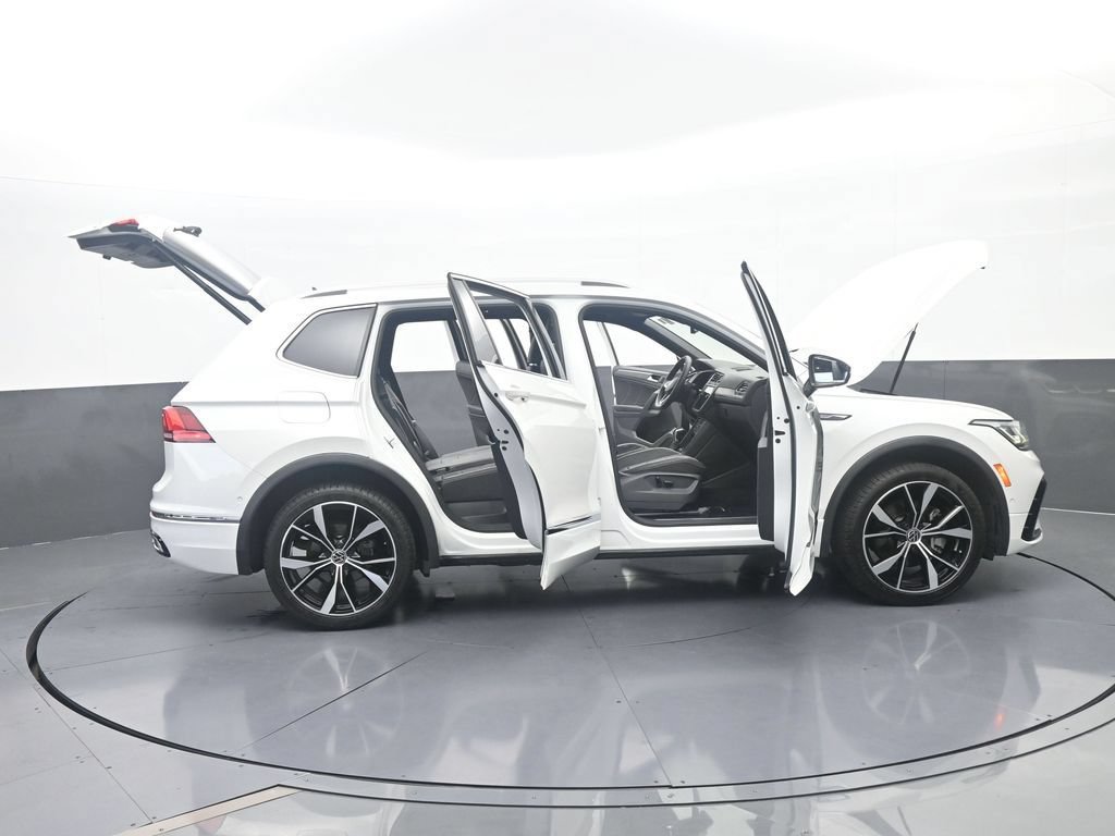 Used 2023 Volkswagen Tiguan SEL R-Line AWD/4WD image 81