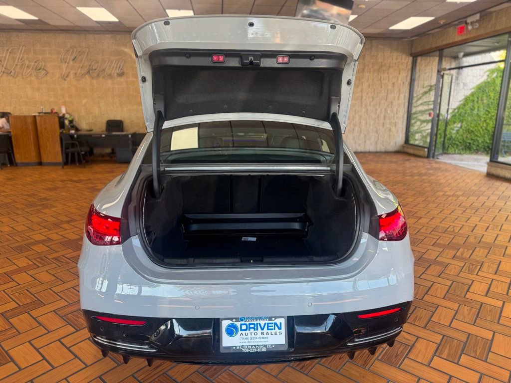 Used 2023 Mercedes-Benz EQE 500 4MATIC Sedan image 38
