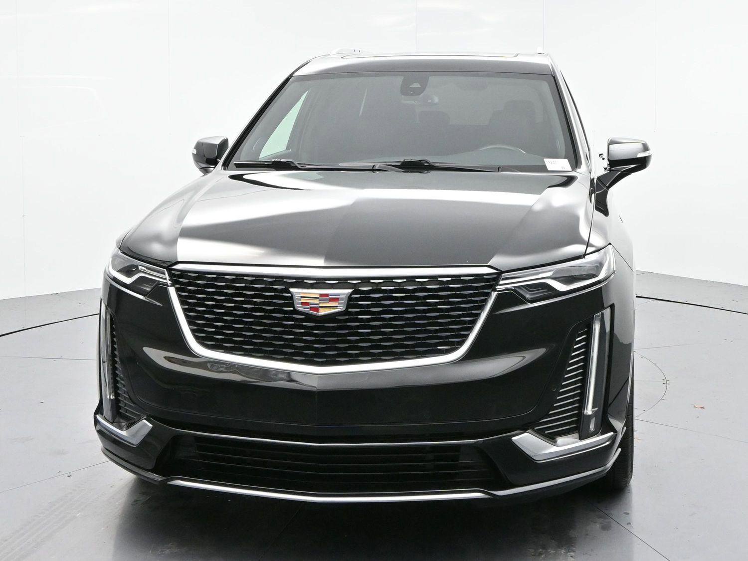 Certified 2025 Cadillac XT6 Premium Luxury image 2