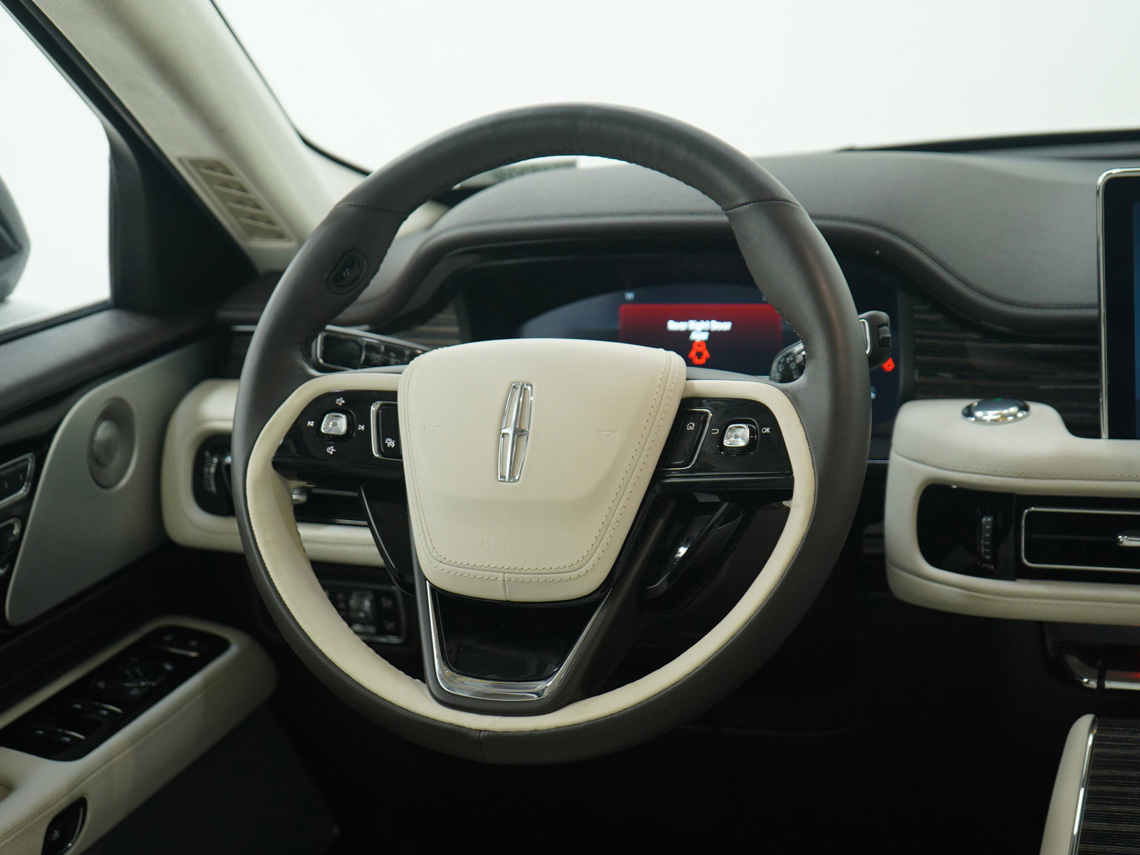 Used 2024 Lincoln Aviator Black Label image 15