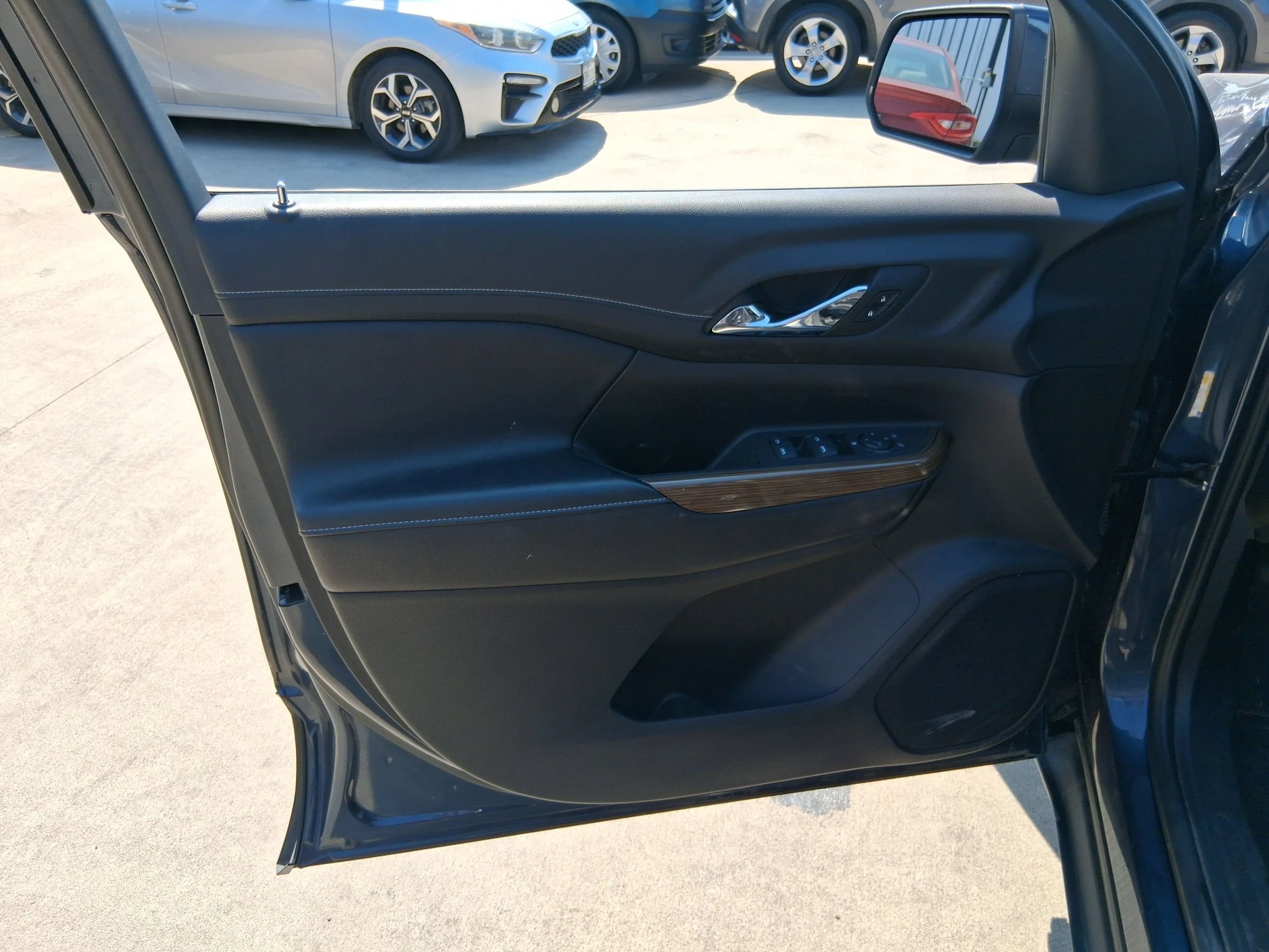 Used 2019 GMC Acadia SLE AWD/4WD image 20