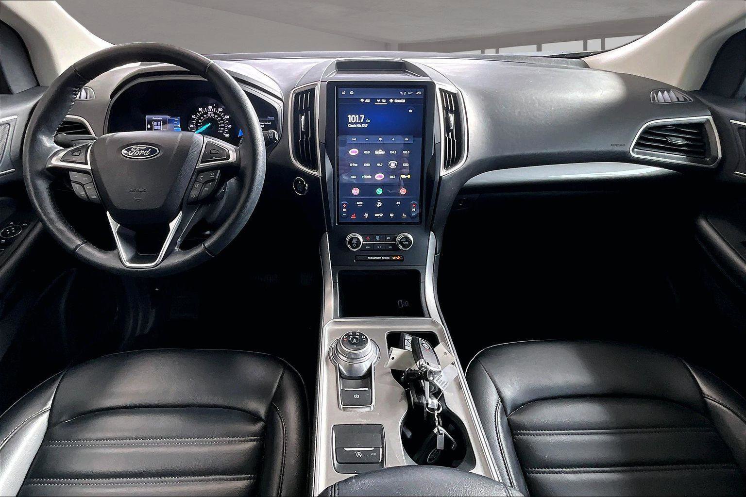 Used 2023 Ford Edge SEL image 17