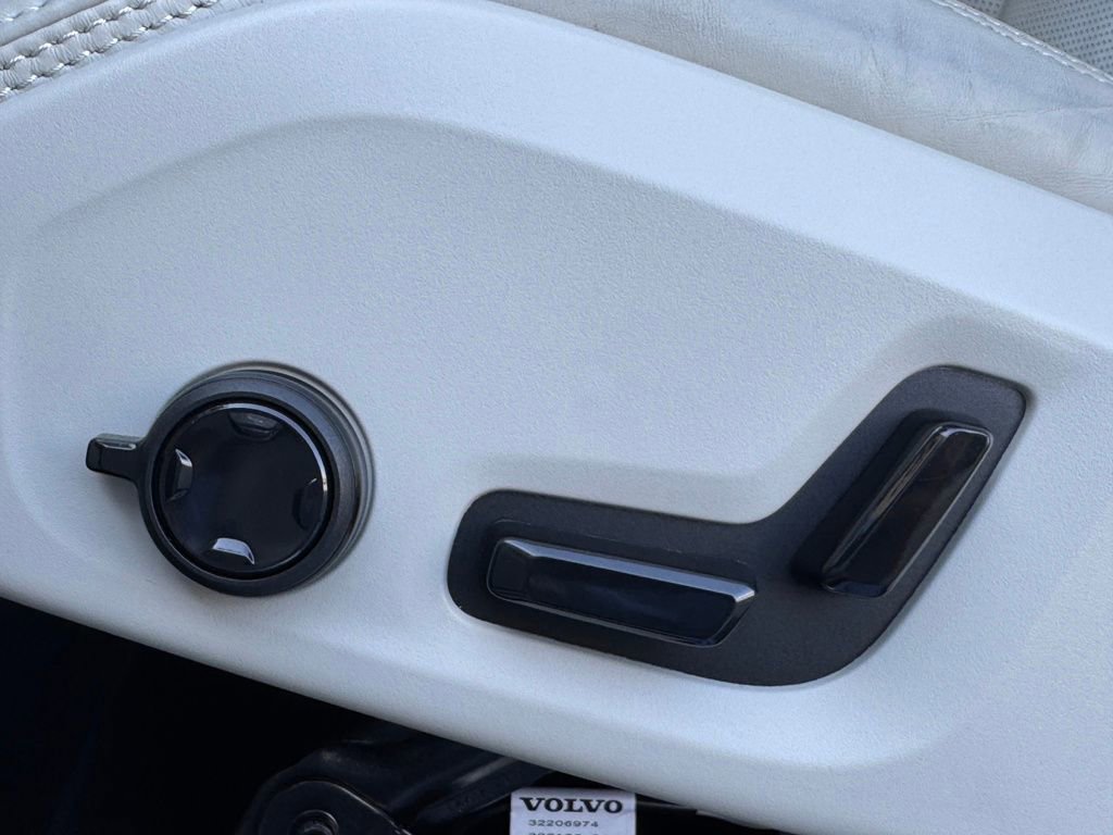 Used 2023 Volvo XC90 T8 Ultimate image 20