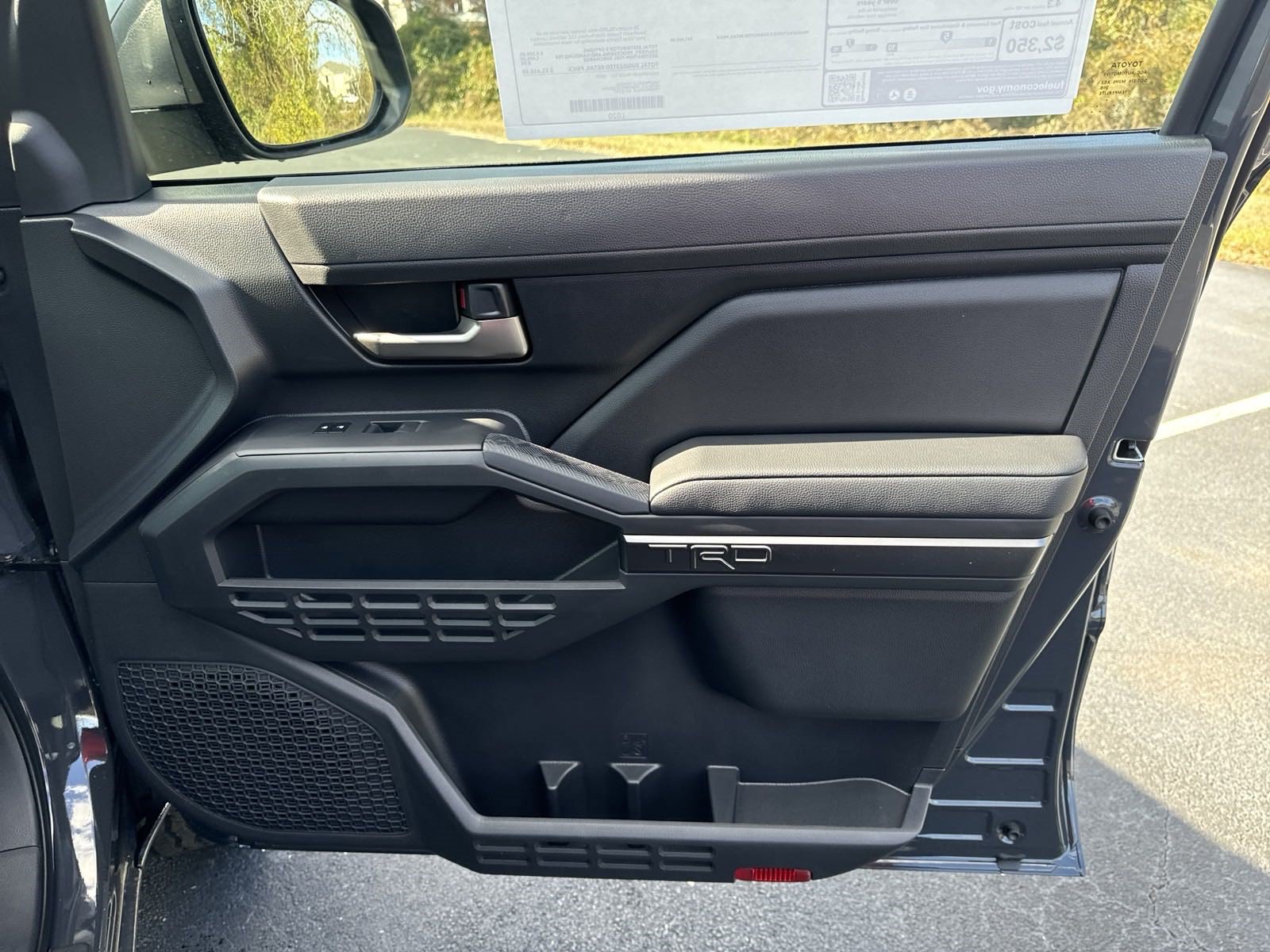 New 2024 Toyota Tacoma TRD Off-Road AWD/4WD image 38