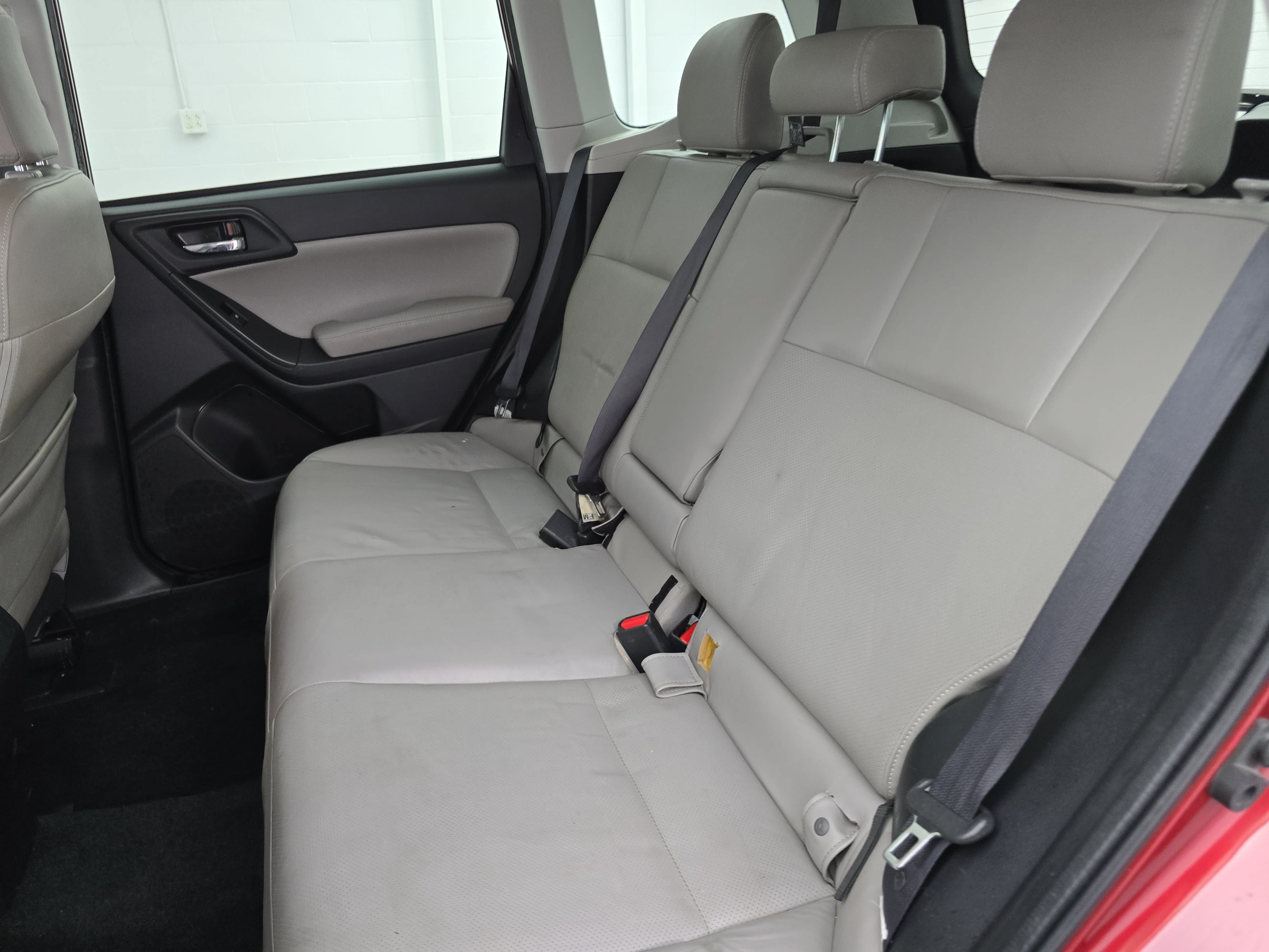 Used 2014 Subaru Forester 2.5i Limited AWD/4WD image 14