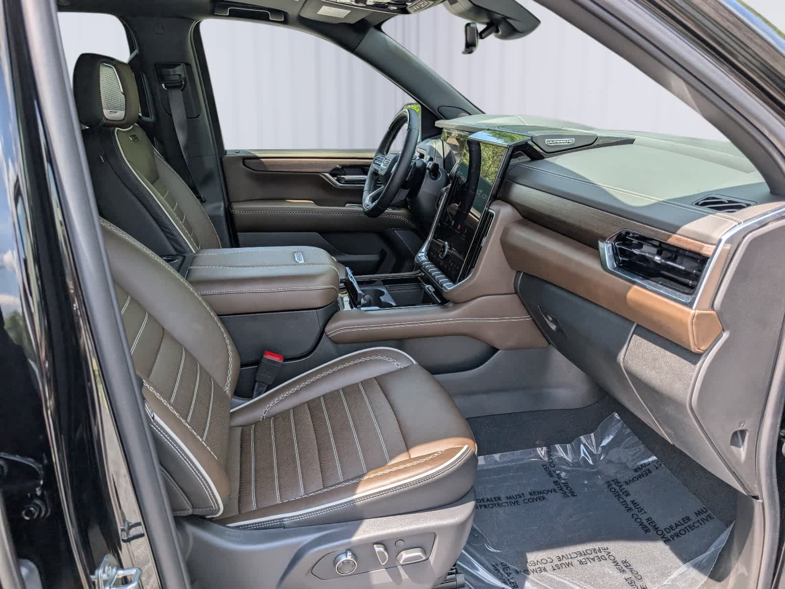 Certified 2026 GMC Yukon XL Denali Ultimate AWD/4WD image 11