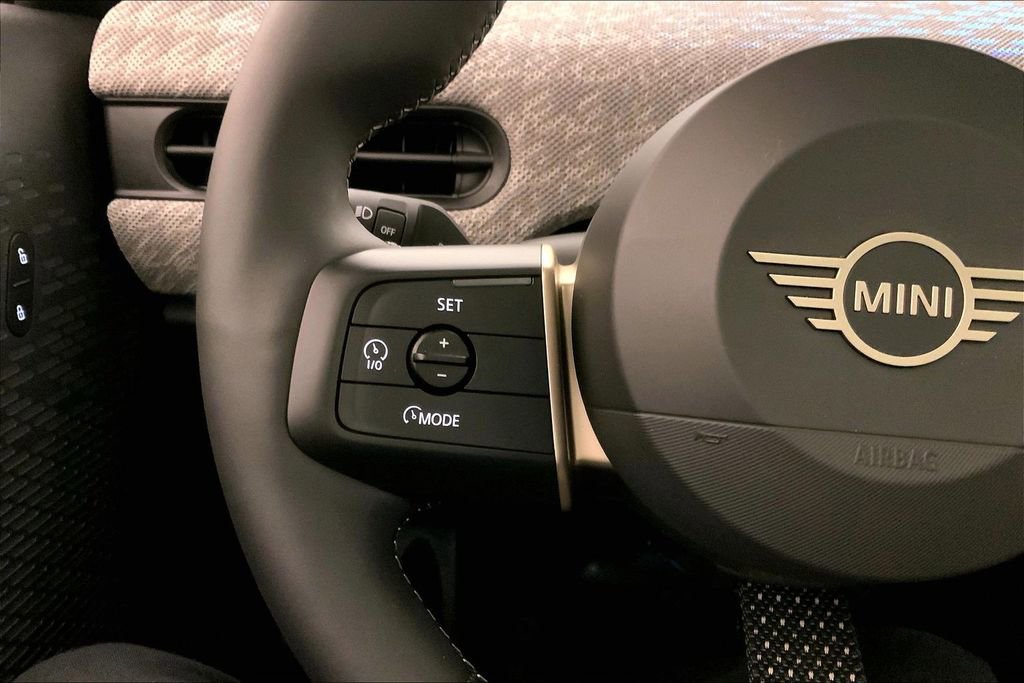 Used 2025 MINI Cooper S image 18