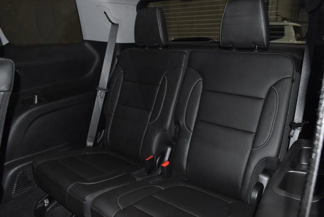 Used 2023 GMC Acadia SLT image 38