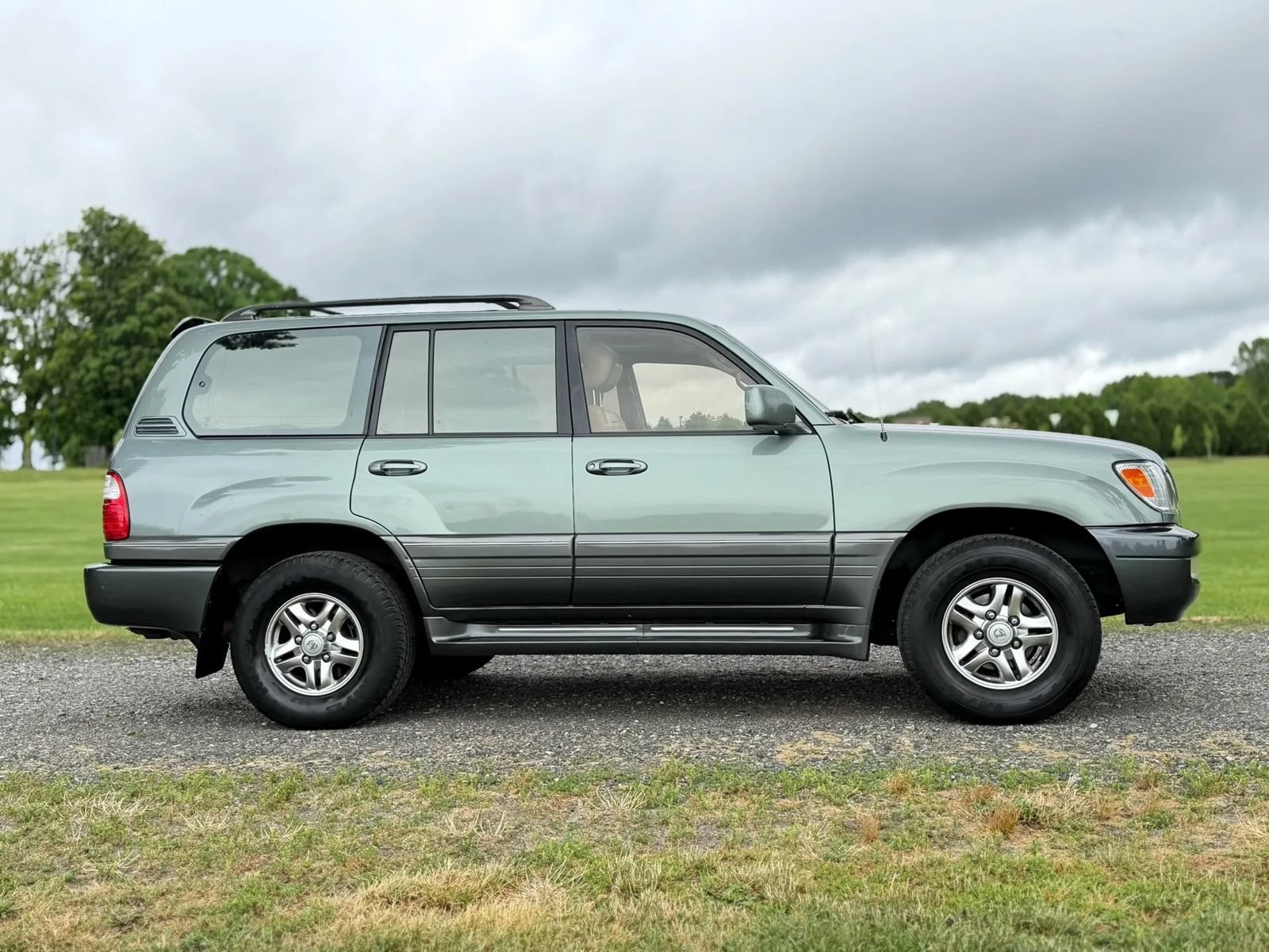 Used 2001 Lexus LX 470 4WD image 38